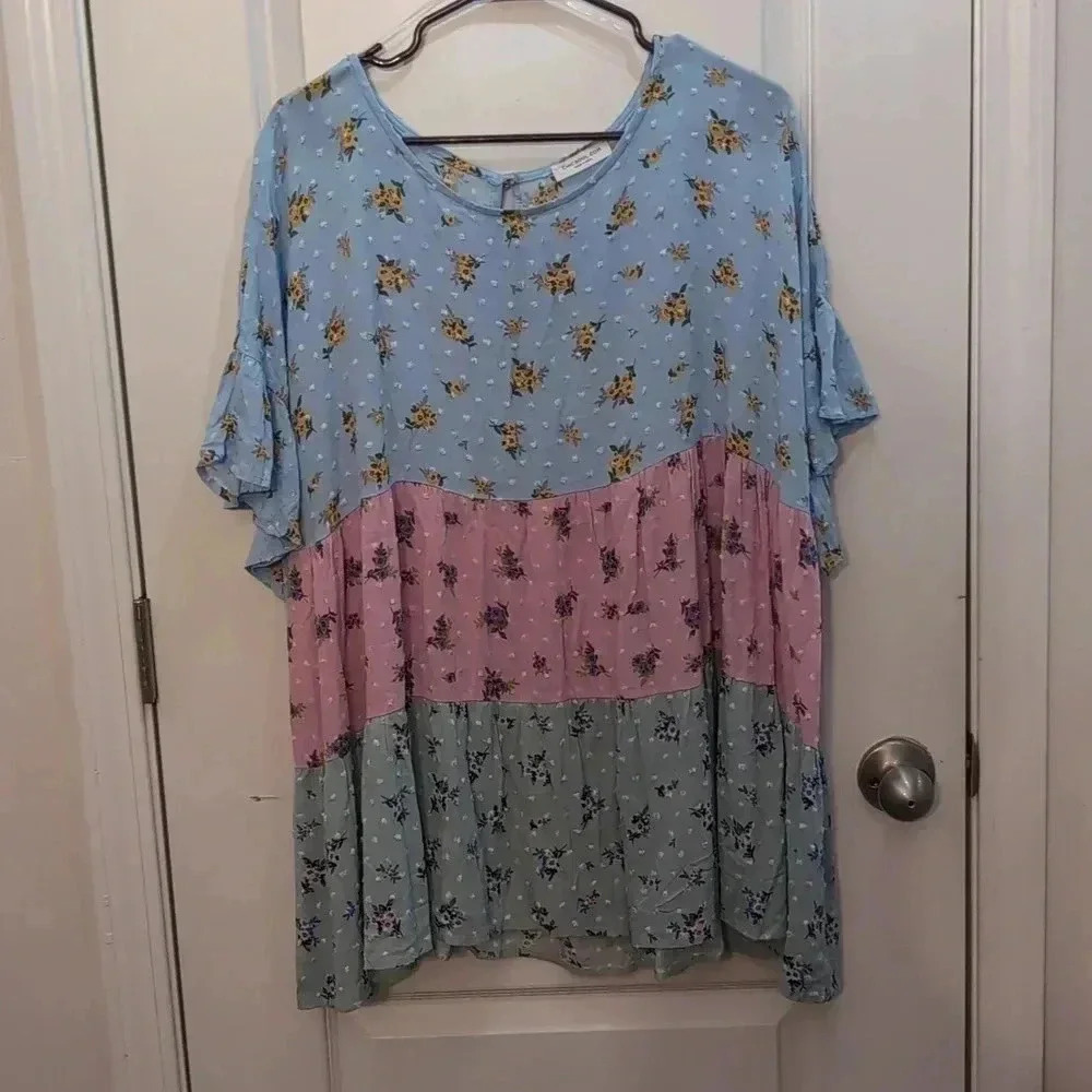 Chic Soul Three tiered Floral Top